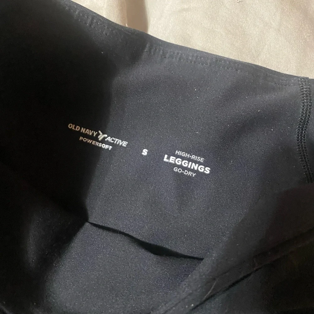 Old Navy Women's Black Leggings - Picture 3 of 5